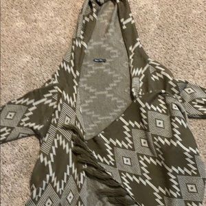 Venice blue long sleeve fringe bottom sweater M